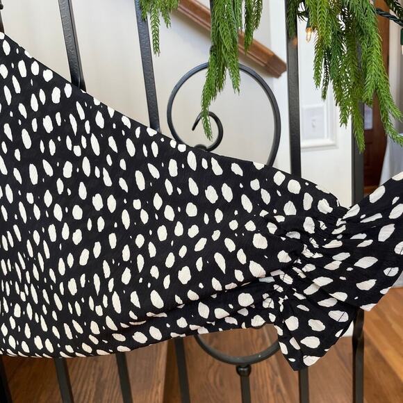 GiGiO Black & White Polka Dot Dress with Batwing Sleeves, Size M, NWOT - Picture 7 of 10